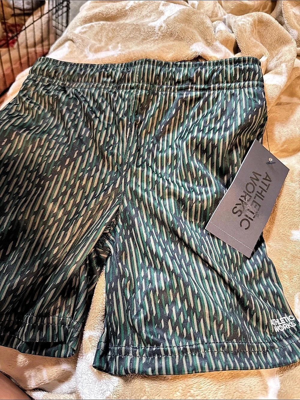 Athletic Works Abstract Athletic Shorts Green & Black XS (4-5)